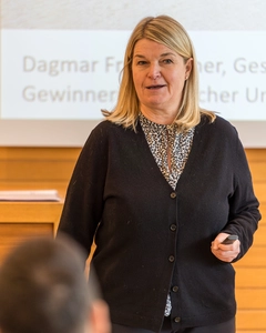 © Stefan Pfister / RKW Bayern e. V. Porträt von Dagmar Fritz-Kramer, Geschäftsführerin der Bau-Fritz GmbH & Co. KG